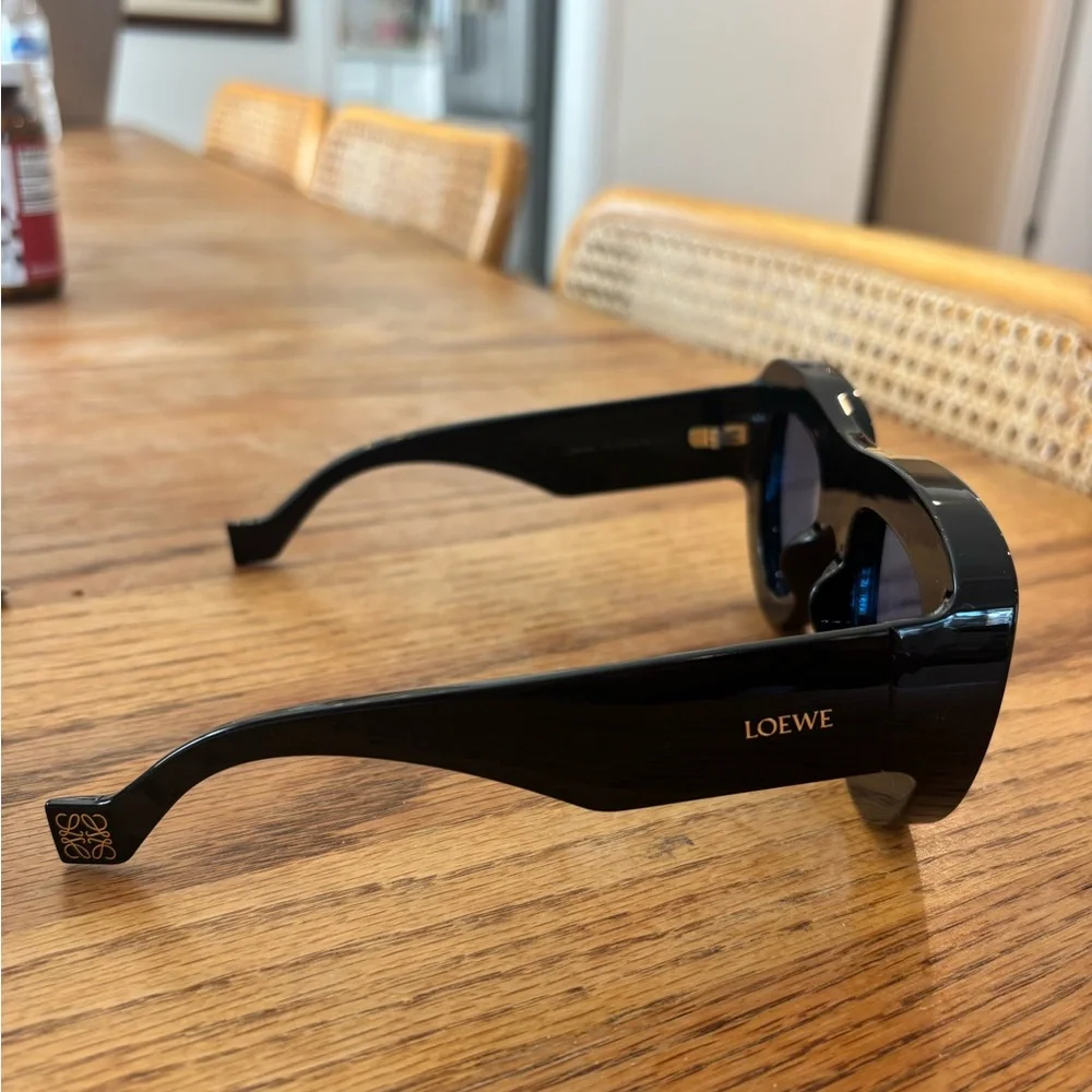 Loewe Sunglasses - Picture 3 of 5